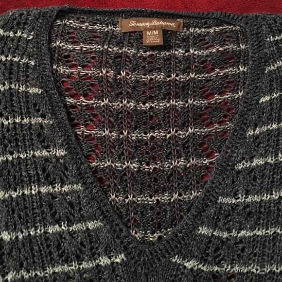 Tommy Bahama sweater - Picture 2 of 3